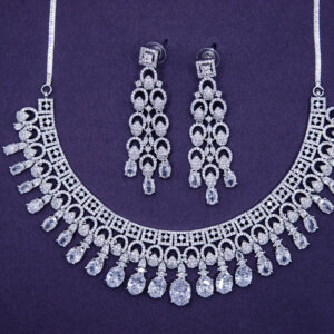Luxury Silver-Tone Necklace Set with Sparkling Oval Stones & Long Drop Earrings