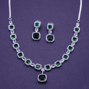 Elegant Emerald Green & White Stone Necklace Set – Silver-Tone Party Jewelry for Women