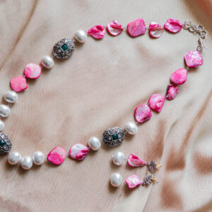 Pink Shell & Pearl Necklace Set with Ornate Silver Accents – Handcrafted Elegant Jewelry with Matching Earrings